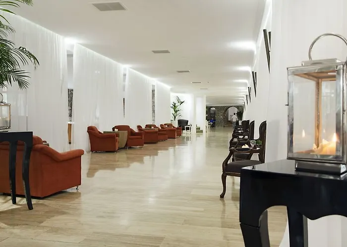 מלון Marti La Perla (adults Only) מרמריס