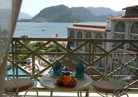 Marti La Perla (adults Only) İçmeler