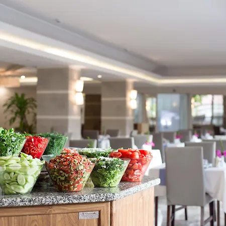 Marti La Perla (adults Only) 호텔 4*